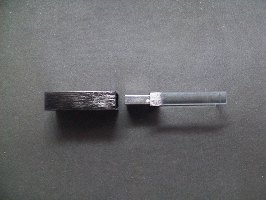 Kryształowy USB wewnątrz z światłem LED przy pracy