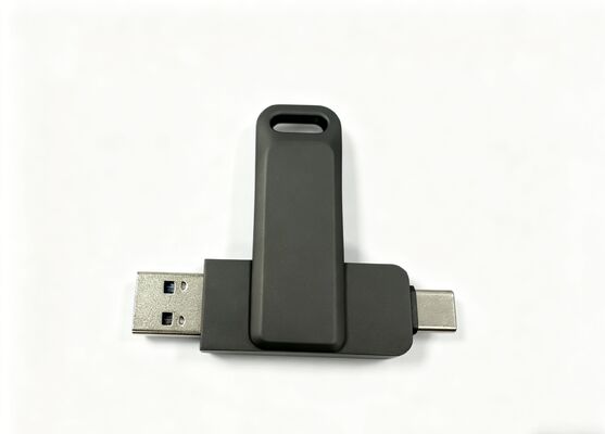 Kolor obudowy w kolorze czarnym pistoletowym z matowym złączem USB 3.0 i typem C pasującym do telefonu