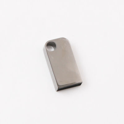 Mini pamięć USB z otworem, w którym można umieścić breloczek do kluczy Metalowa pamięć USB, w której można umieścić spersonalizowane logo laserowe