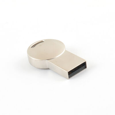 Metalowy pendrive USB z grawerem laserowym, portem USB 3.0 i opcjami pamięci 1 GB, 2 GB, 4 GB, 8 GB, 16 GB, 32 GB, 64 GB, 128 GB. Nadaje się do przechowywania danych.