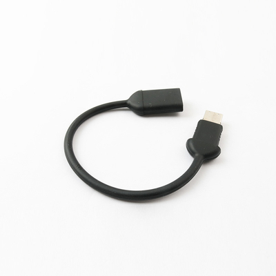 Wyróżniony napęd flash USB z prędkością pisania 50 MB/s i prędkością czytania 100 MB/s